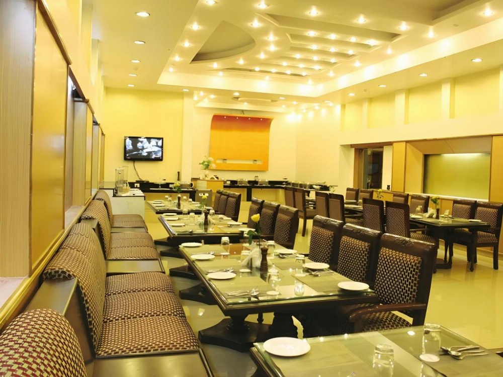 Hotel Park Grand Main image